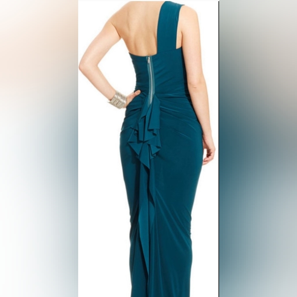 Xscape Elegant Emerald Evening Dress
